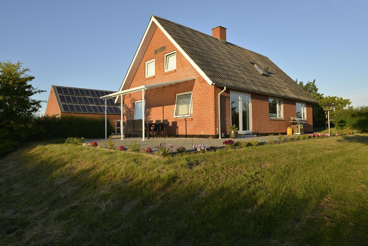 Kardybvej 8 Bed & Breakfast Tastum Екстериор снимка